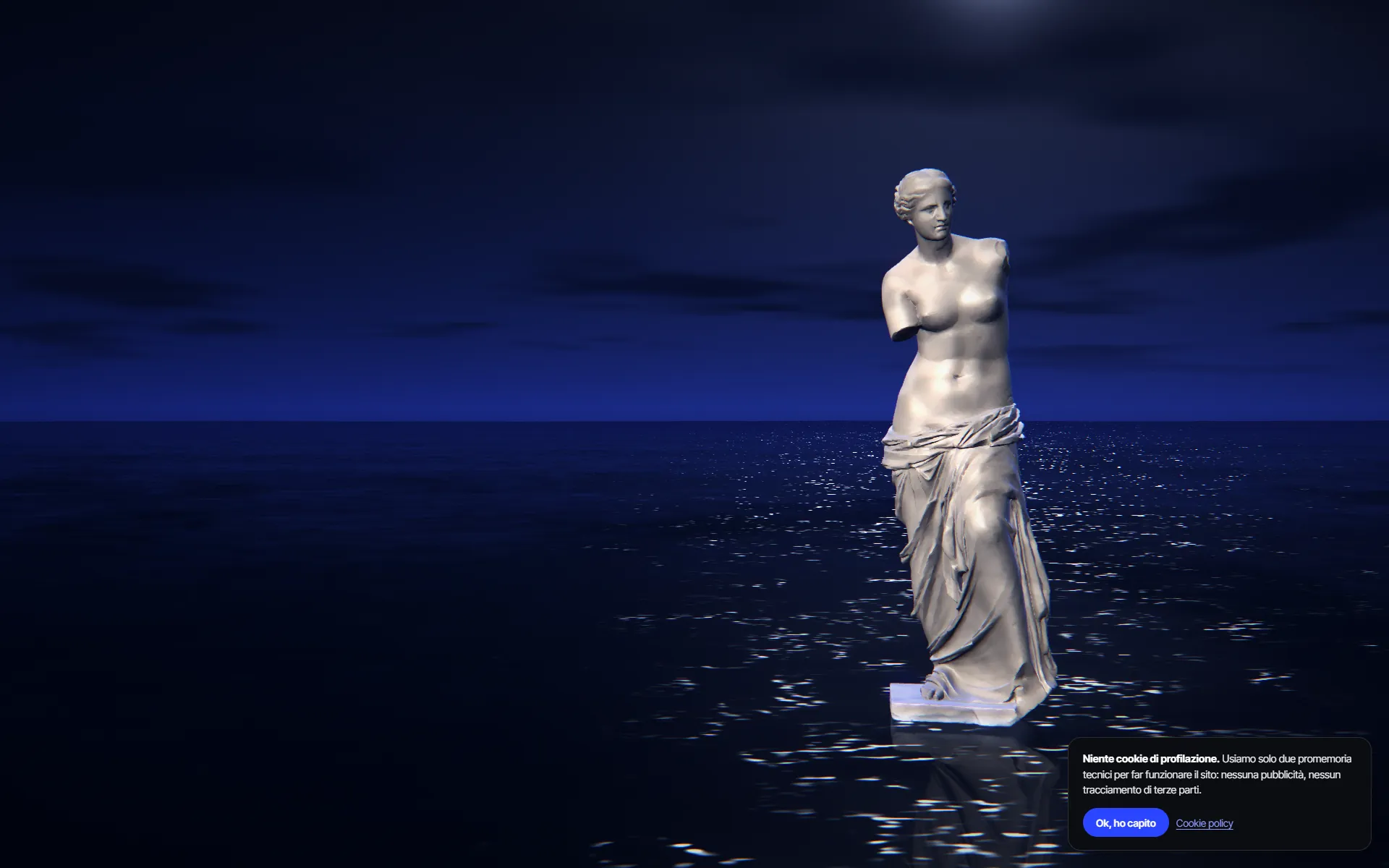 La Venere di Milo in marmo, in piedi su un'acqua scura e immobile